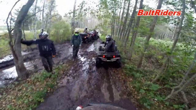 BRP курит, Honda рулит... ;) смотреть онлайн