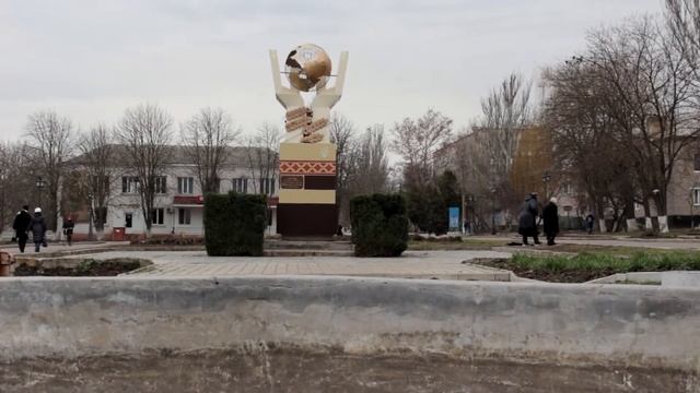 От чего так предан пес? Музыка и слова из фильма "Елки" смотреть онлайн