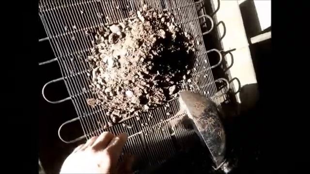 Содержание кур зимой. Инструмент сокол, очень удобно при уходе за курами. Лайфхаки смотреть онлайн