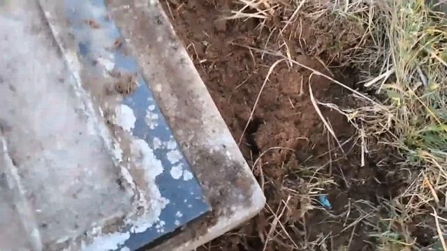 РЕМОНТ ПАМЯТНИКА. Покосился памятник . Как поправить ? Подробное видео . Благоустройство могилы . смотреть онлайн