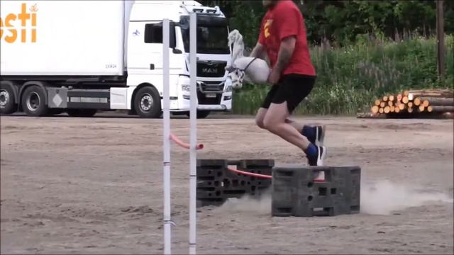 Аджилити лошадки на палочке. Мужские соревнования в Финляндии. смотреть онлайн