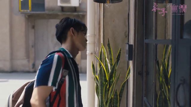 廚神看見男人接近灰姑娘就不淡定，狂虐情敵，灰姑娘樂得小嘴狂抿！【天才少女&霸道廚神Cupid's Kitchen】 смотреть онлайн