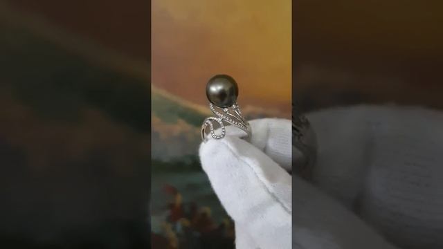 Огромная чёрная жемчужина в золотом кольце с бриллиантами ? смотреть онлайн