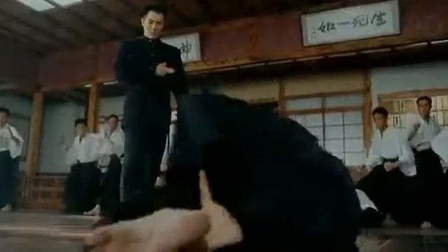 Джет Ли один против толпы смотреть онлайн