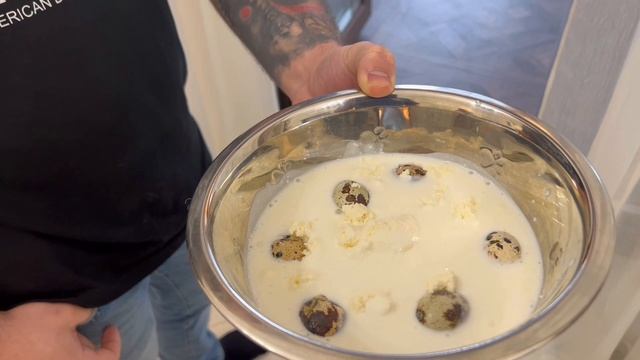 Творог, кефир и перепелиные яйца. Сегодняшний перекус Сэма после тренировки!) смотреть онлайн