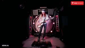 Сергей Маврин играет «Стрелы в небо» и приглашает на автограф-сессию