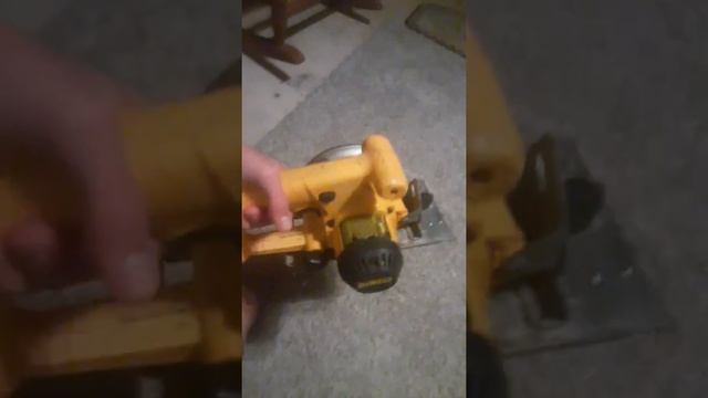 Dewalt dw936 18v trim saw смотреть онлайн