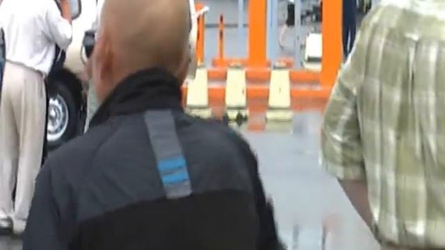 Голуби и голубеводы уфимского рынка 12.08.2012 смотреть онлайн