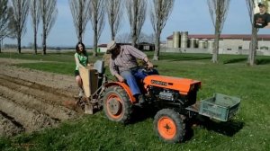 ПОСАДКА КАРТОФЕЛЯ МИНИ ТРАКТОРОМ В РАЗНЫХ СТРАНАХ МИРА / PLANTING POTATOES IN DIFFERENT COUNTRIES