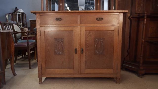 Старинный буфет с зеркальными вставками смотреть онлайн