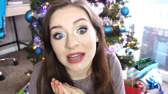 WORST KINDS OF CHRISTMAS GIFTS | Savannah Lewie смотреть онлайн