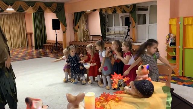 Музыкальное видеозанятие "В гостях у тетушки совы", муз.рук. Каурцева Н. Н. смотреть онлайн