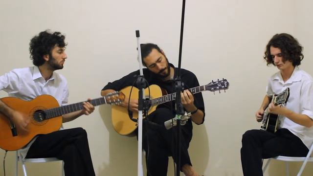 Por una Cabeza & La Cumparsita - Dezoito Cordas Trio смотреть онлайн