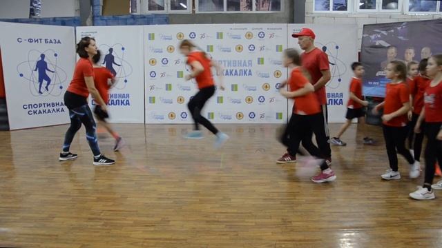 Пример выполнения дисциплины роуп скиппинга "Восьмерка" смотреть онлайн