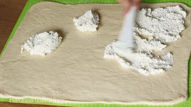 ОНИ ПОТРЯСАЮЩИЕ! Невесомые БУЛОЧКИ с НАЧИНКОЙ! Как ПУХ. Выпечка с ТВОРОГОМ к ЧАЮ! смотреть онлайн