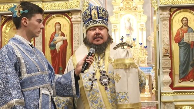 В праздник Введения во храм Пресвятой Богородицы епископ Каллиник возглавил богослужение