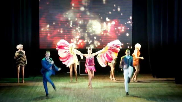 Little Party смотреть онлайн