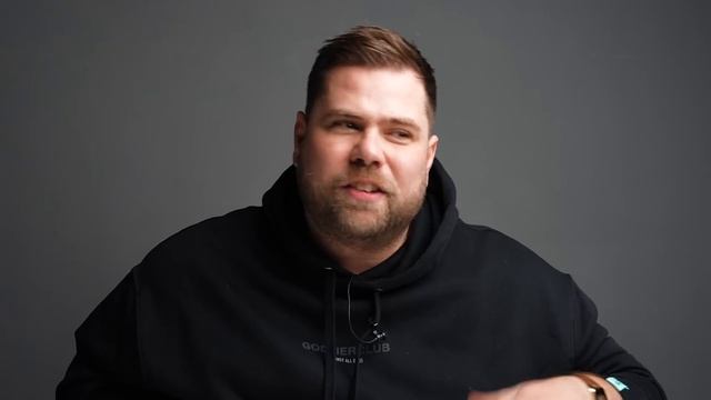 Watch Expert Reveals SECRET MESSAGE Hidden In RONALDO's Watch! смотреть онлайн