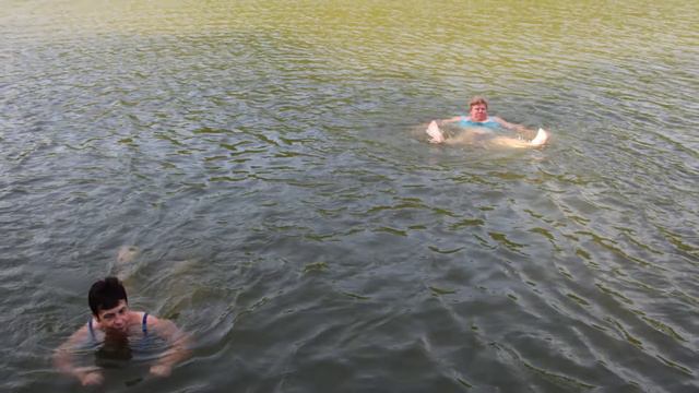 прикольный отдых на водопаде смотреть онлайн