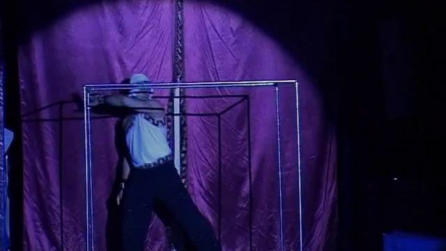 Куб - игра с геометрической фигурой - Cube - the game with a geometrical figure - 2014г. смотреть онлайн