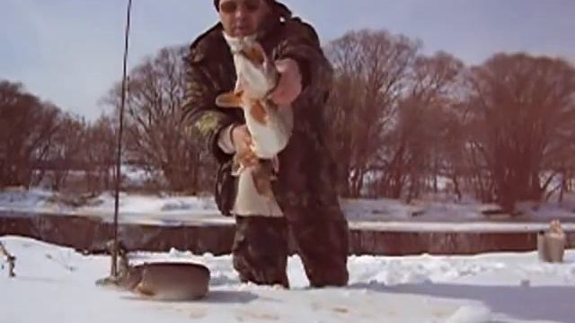 Щуки 3300гр+3000гр., р.Пахра 16.03.2006 смотреть онлайн