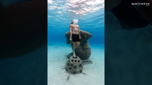 Underwater Statues & Sharks | Clifton National Park Nassau, Bahamas with André Musgrove смотреть онлайн