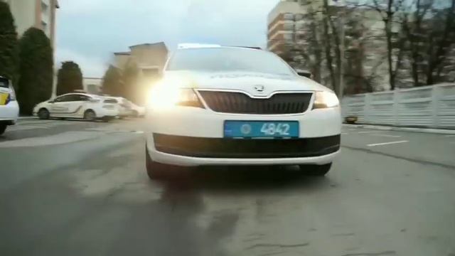 Skoda police car #police #policeofficial #поліція #patrol #policecar #skoda смотреть онлайн