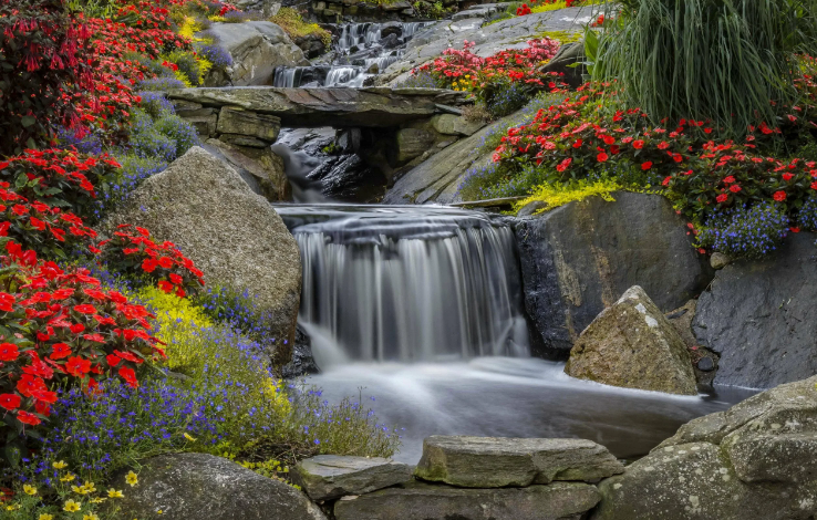 Красивый небольшой водопад. Расслабляющие звуки природы ✦ Звуки леса и пение птиц ✦ Relax Sleep смотреть онлайн