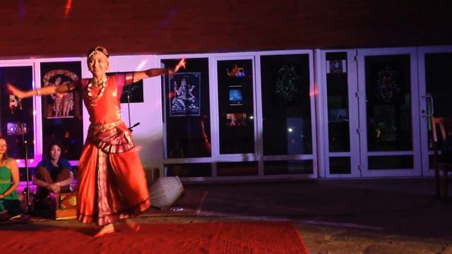 Джаярани Деви-Даси на Фестивале Самадхи на Иссык-Куле смотреть онлайн