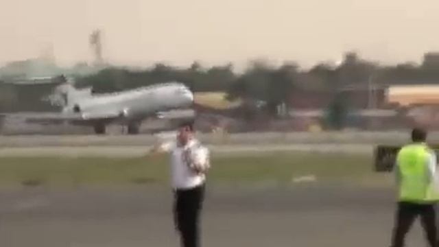 Iran Air EP-IRR 727 Landed At Mehrabad Airport Without Nose Gear