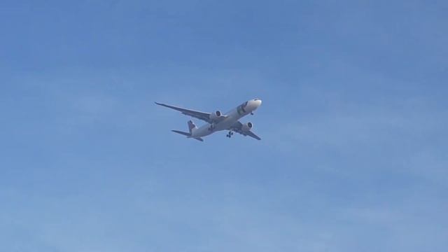 Airbus A330NEO CS-TUC na aproximação final antes de pousar em Fortaleza vindo de Lisboa смотреть онлайн