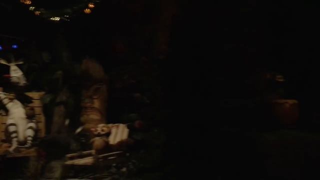 Парк аттракционов Universal Studio в Сингапуре . Travel video смотреть онлайн