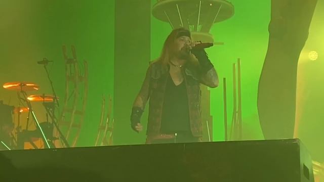 Motley Crue - Mick Mars's IEM (In Ear Monitor) - Girls, Primal Scream and Kickstart My Heart 2022 смотреть онлайн