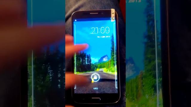 THL W300 самопроизвольная блокировка при работе мобильного инета Life смотреть онлайн