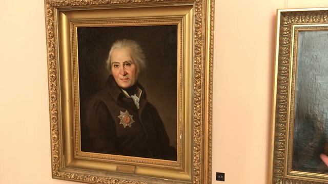 Обзорная экскурсия по залу русского искусства XVIII века от Валерия Харламова смотреть онлайн