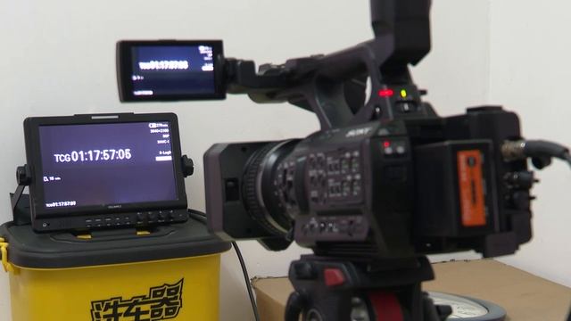 Dynacore New Batteries for PXW-Z280 & PXW-Z190 смотреть онлайн