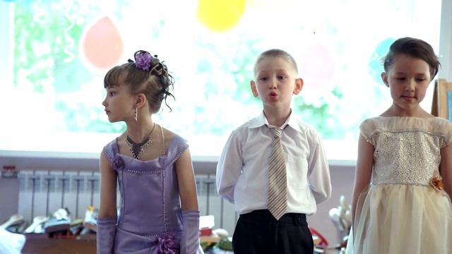 Видеосъёмка в детском саду - Выпускной утренник смотреть онлайн