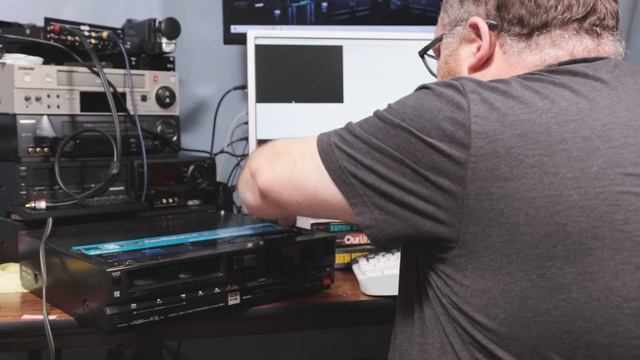 Beta Blowout: Hunting for a working Betamax deck смотреть онлайн