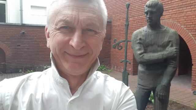 Андрей Бергер - "Не прячь зелёные глаза"(Игорь Саруханов) смотреть онлайн