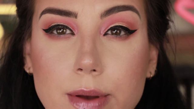 FENTY Flyliner vs Kat Von D Liner X смотреть онлайн