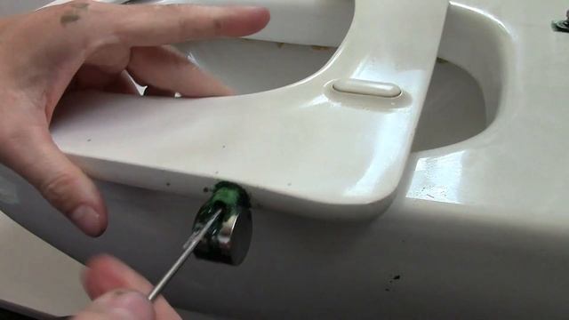 Roca Dama Senso Toilet Seat Removal Hinge Restore смотреть онлайн