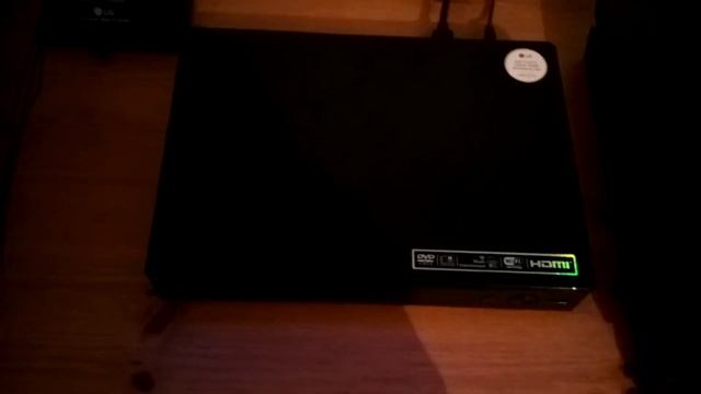 Chriswiiu2013 takes a look at the LG Bluray Dvd Player for his birthday смотреть онлайн