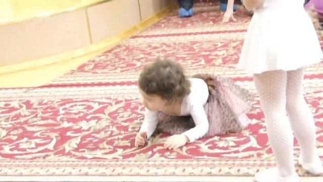 Утренник. Игра в зайчиков смотреть онлайн