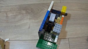 Самодельный Lego домик с ловушками.