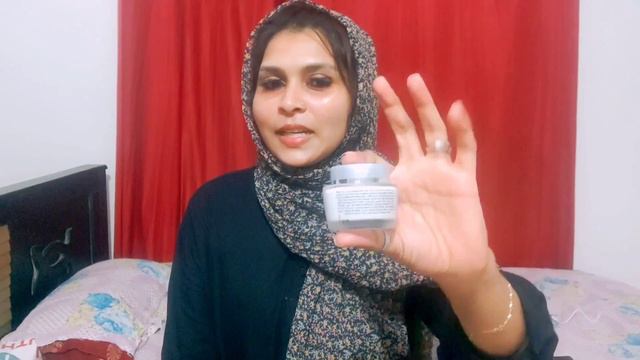 LOTUS WHITE GLOW Skin whitening Cream Review Malayalam | LOTUS HERBALS | Lotus Cream смотреть онлайн