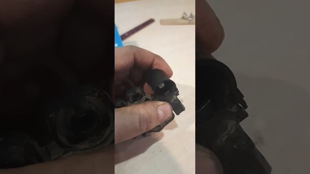 замена щёток на генераторе рено дастер. к4м 1.6. 2014год. реле контроля напряжения. смотреть онлайн