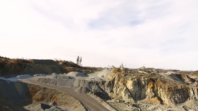 Classical Conveyors: Conveyor Belts at a Rock Quarry and Gravel Pit смотреть онлайн