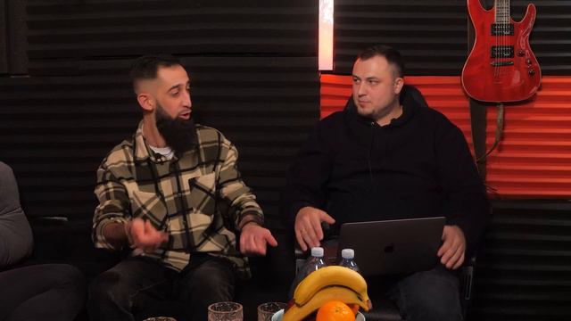 Шоу У КОГО МЕНЬШЕ? #1 смотреть онлайн