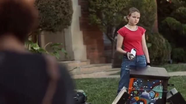 Little Fires Everywhere Izzy Meets Mia for the 1st Time смотреть онлайн