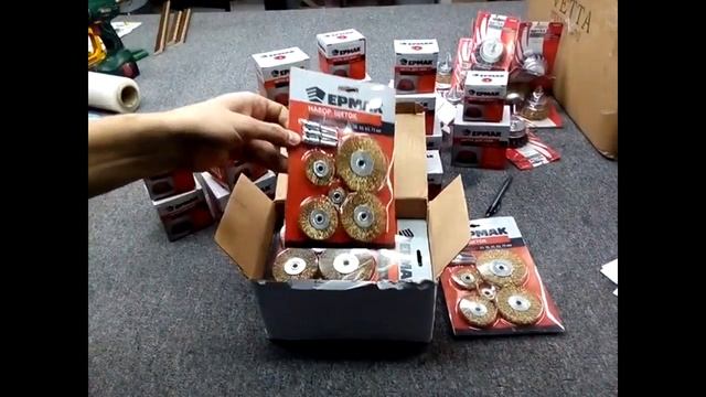 ЕРМАК Набор щеток металл со шпильками 5 пр 25,38,50,63,75мм плоские смотреть онлайн